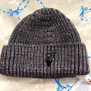 Off-White logo-embroidered beanie
